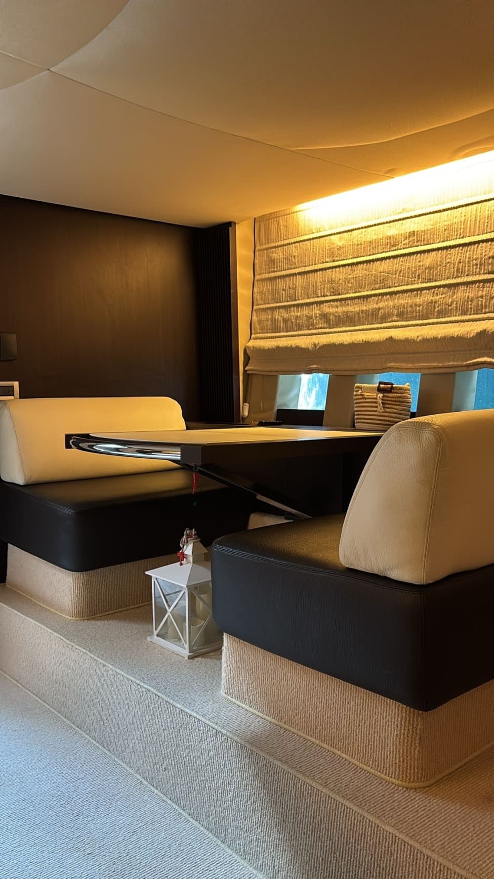 Ein Tag, um Neapel zu entdecken: Das wahre Dolce Vita auf einer Motoryacht