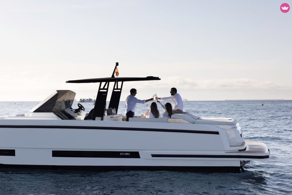 Unforgettable tour in Ibiza and Formentera (Saona) Day Charter 8h