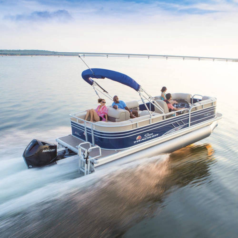 Enjoy a full day on a motorboat in Porto