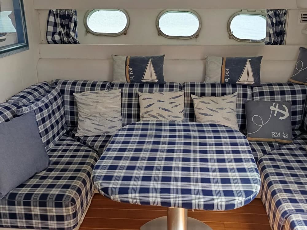 Luxury Escape: A Full-Day Yacht Adventure Through the Wonders of the Maddalena Archipelago