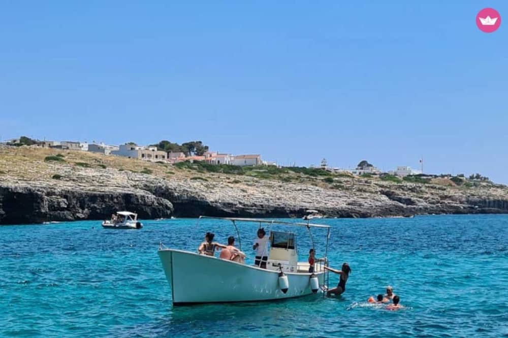 2h30 a Castrignano del Capo: Noleggia un motoscafo e divertiti