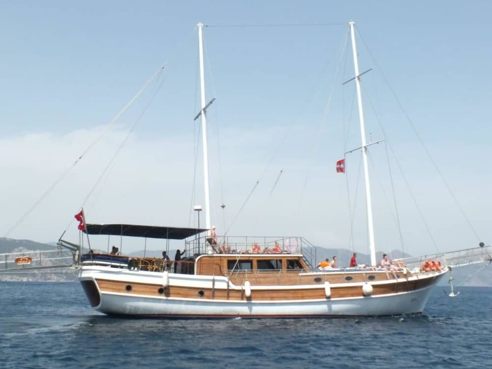 Marmaris Daily Cruise – 7-Hour Tour to Paradise Island & Kumlubük Beach