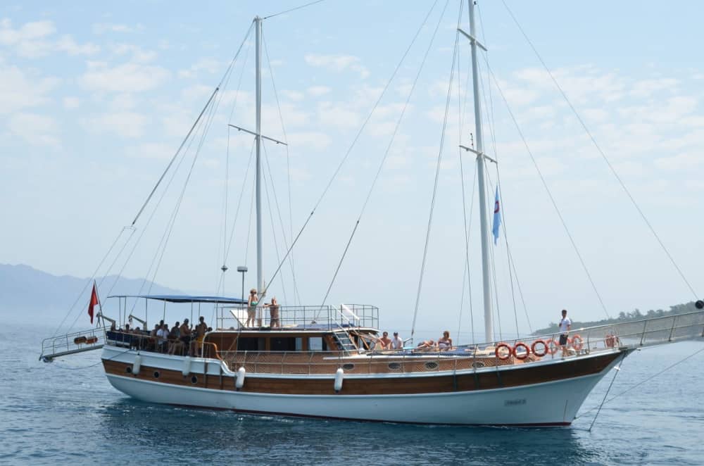 Marmaris Daily Cruise – 7-Hour Tour to Paradise Island & Kumlubük Beach