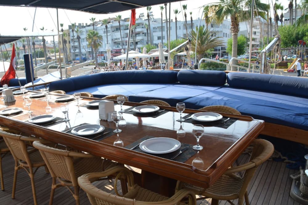 Marmaris Daily Cruise – 7-Hour Tour to Paradise Island & Kumlubük Beach