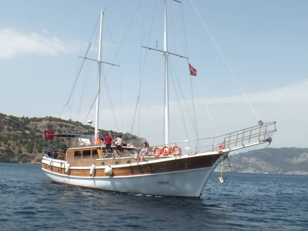 Marmaris Daily Cruise – 7-Hour Tour to Paradise Island & Kumlubük Beach