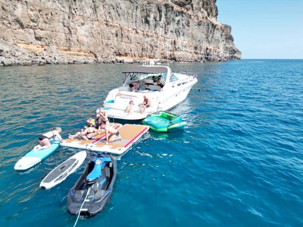 4 horas para explorar Gran Canaria em um barco a motor