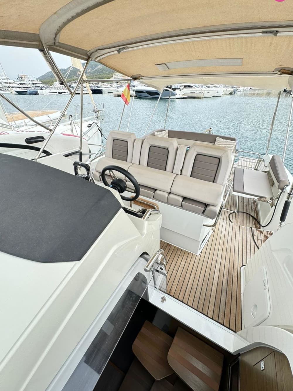 Buchten, Klippen und Inseln: Eine Küstenkreuzfahrt zu den Malgrats