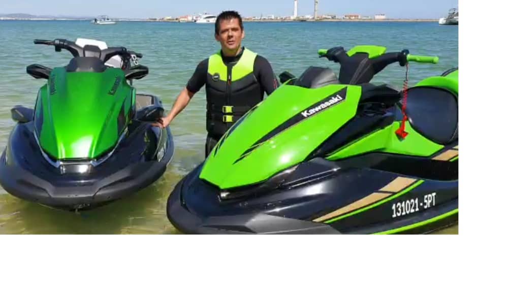 Explora Olhão en barco: Un día completo en el agua a bordo de una lancha motora.