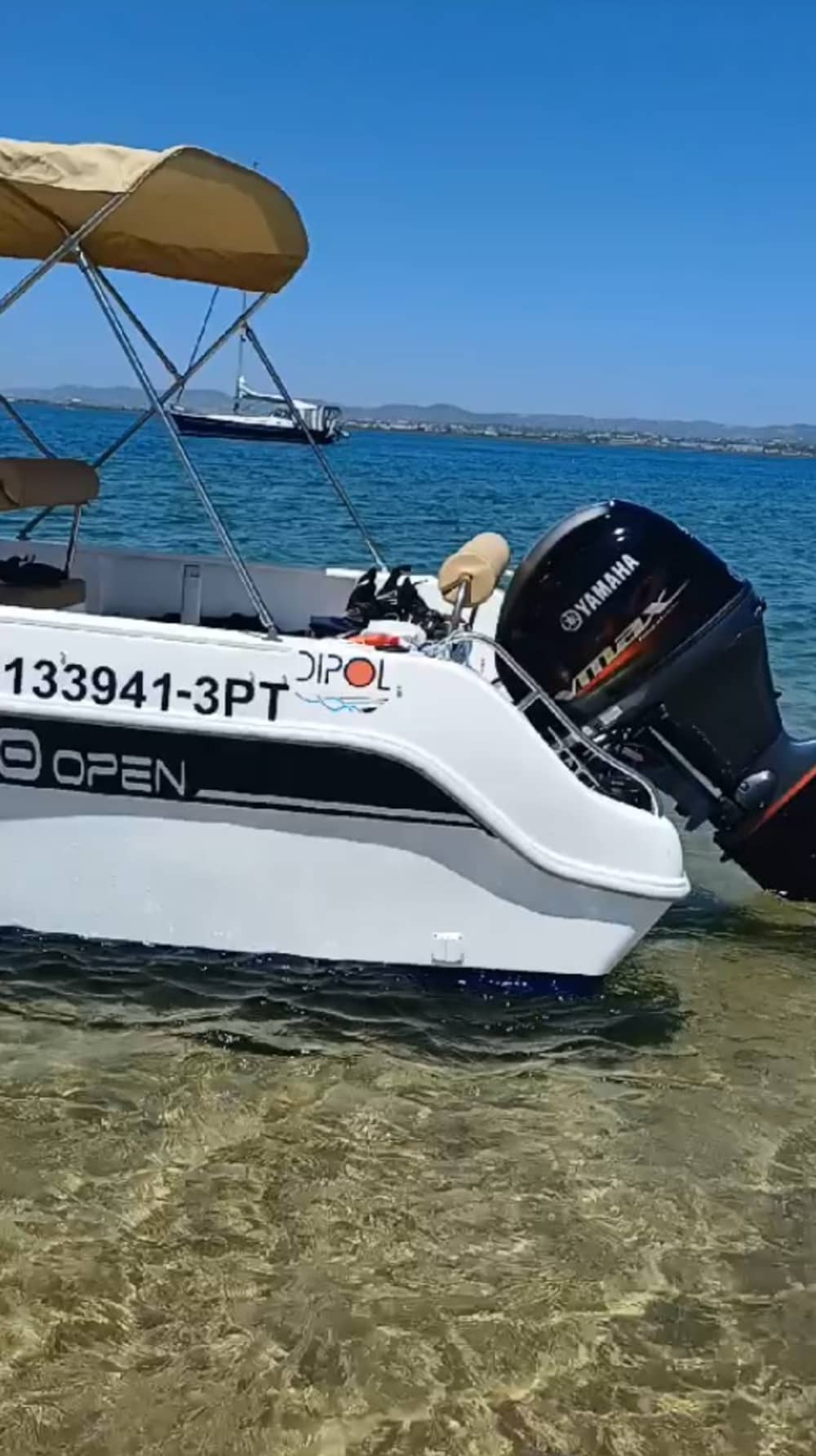 Explora Olhão en barco: Un día completo en el agua a bordo de una lancha motora.