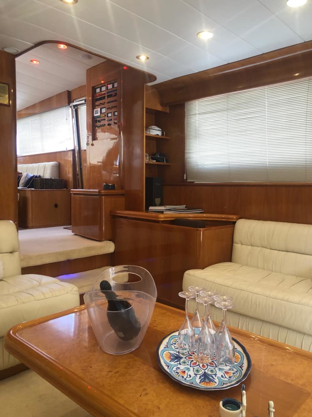 Les rêves italiens commencent en mer : une croisière de 9 heures au cœur de Milazzo