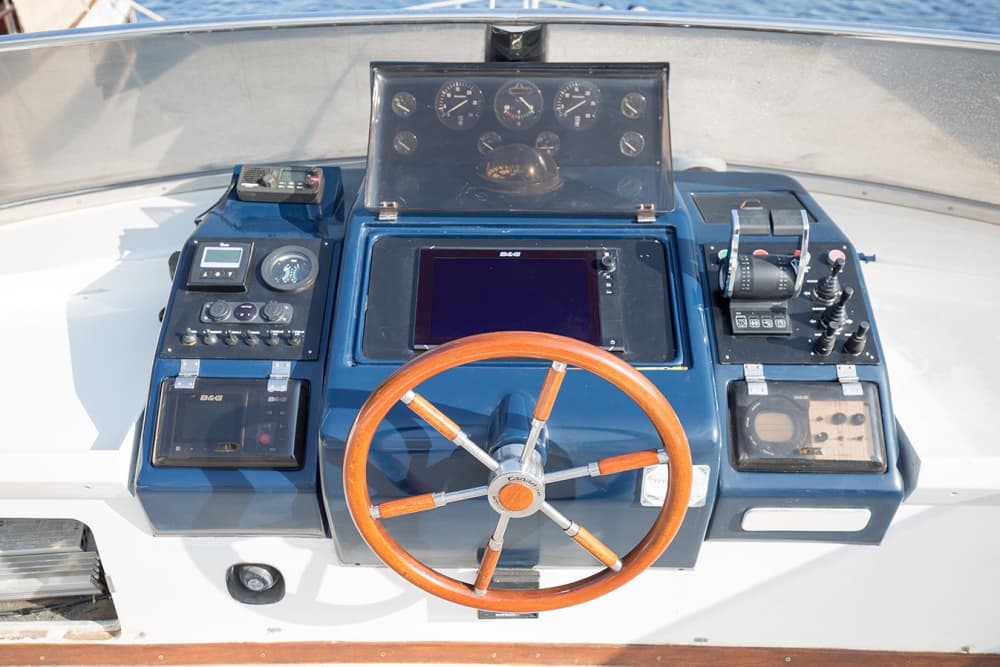 Les rêves italiens commencent en mer : une croisière de 9 heures au cœur de Milazzo