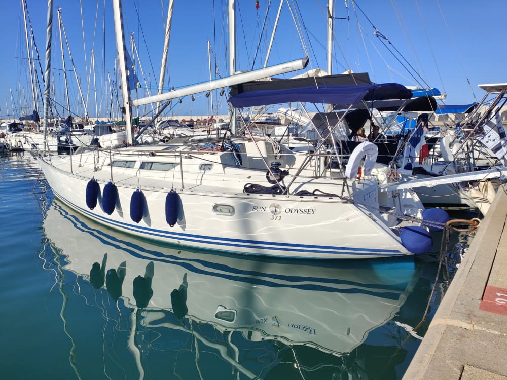 Escursione giornaliera in barca a vela a Santa Maria di Leuca.