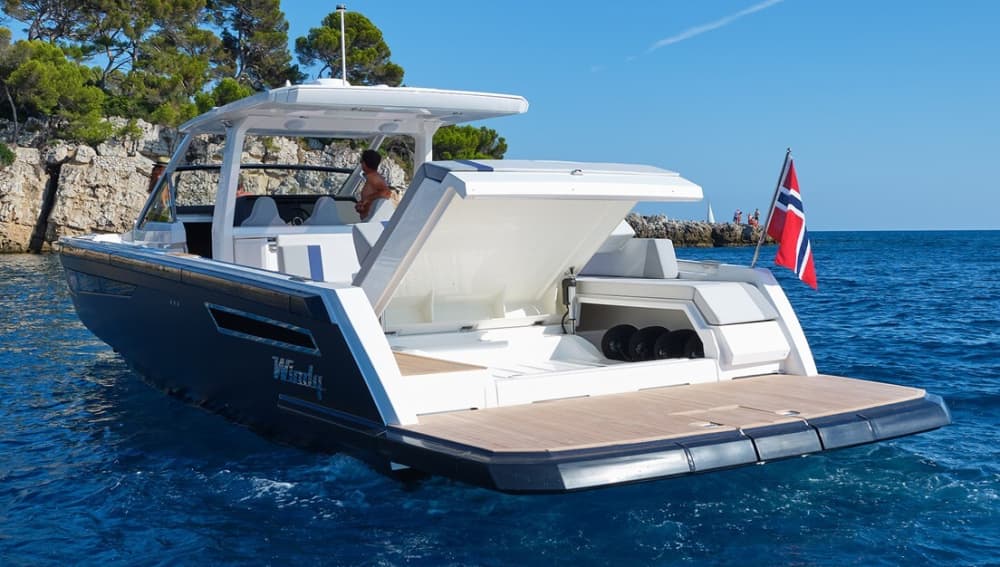 Découvrez Lefkada en bateau à moteur pendant 9 heures