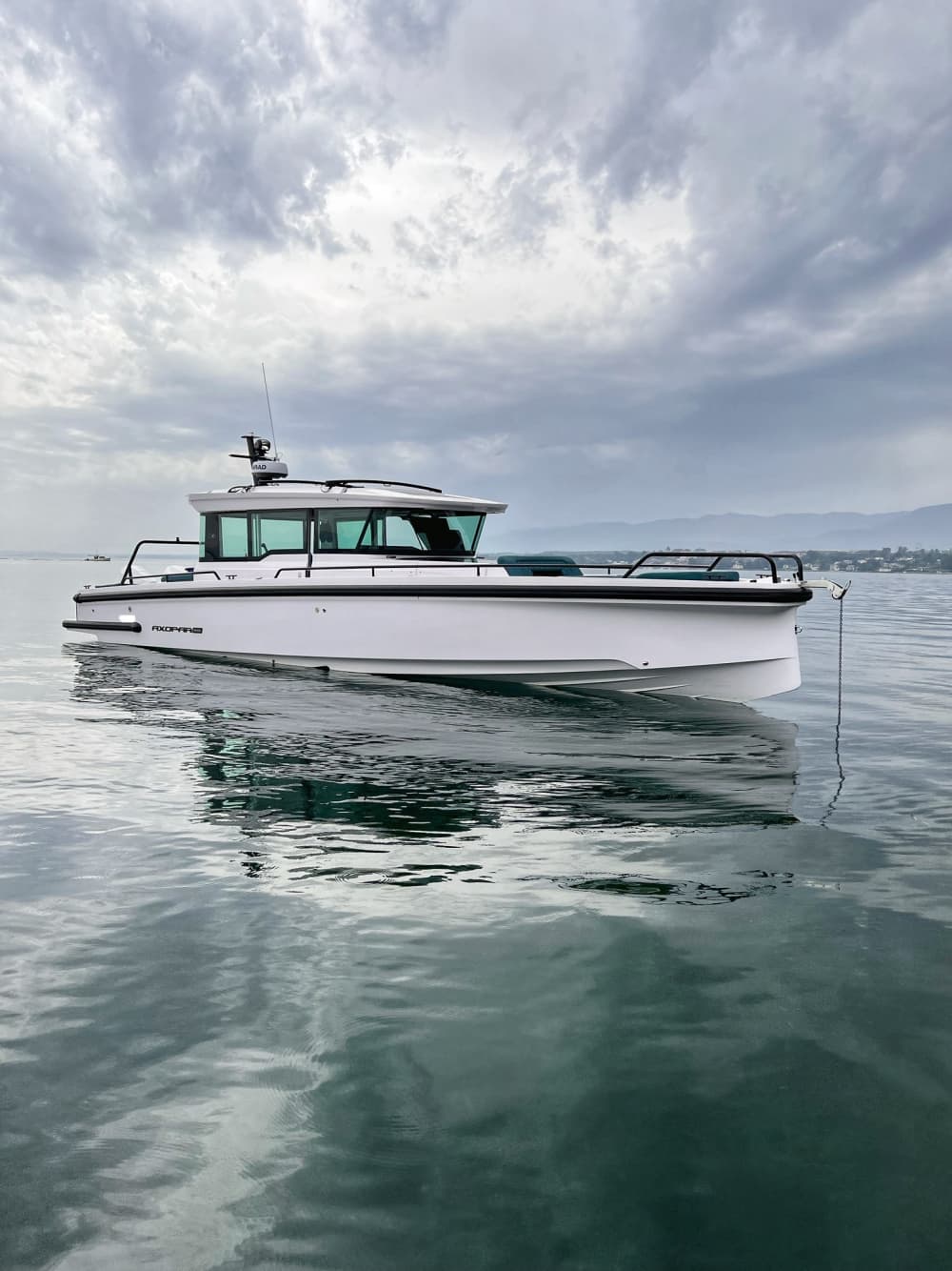 Ihr privates Motorboot für einen Tag rund um Nyon