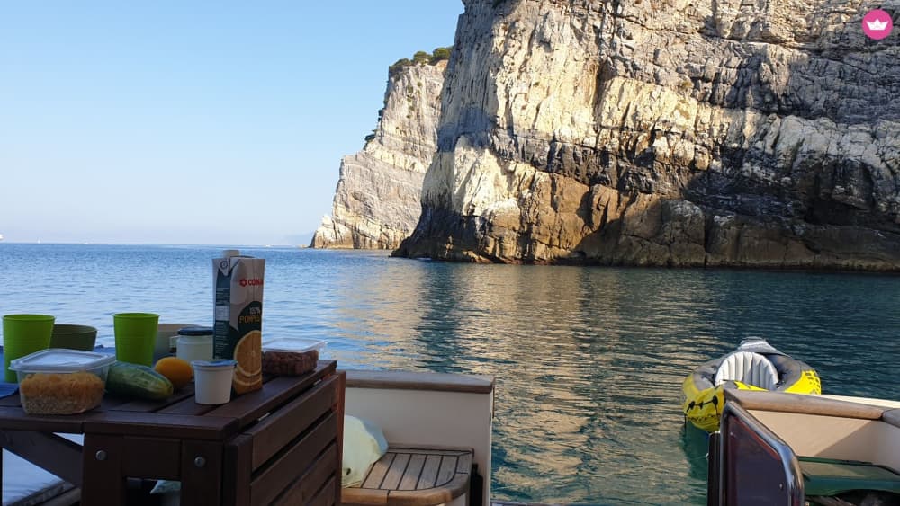 Entdecken Sie den Golf der Poeten: Private Ganztageskreuzfahrt an Bord der Portofino 10 Fly. Alles inklusive!