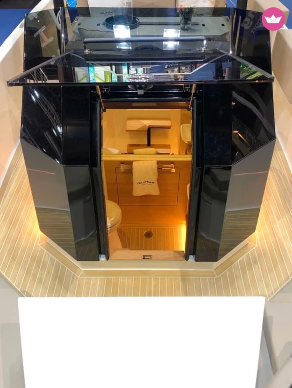 À la découverte des eaux turquoise et des criques secrètes le long de la côte de Dénia