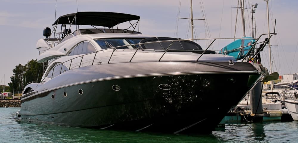 Half-day trip in Vilamoura on a motor yacht