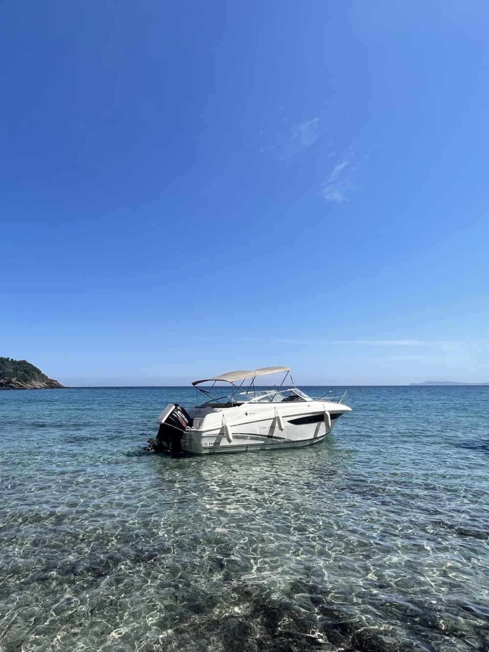 Commencez vos vacances par 4 heures de plaisir sur un bateau à moteur