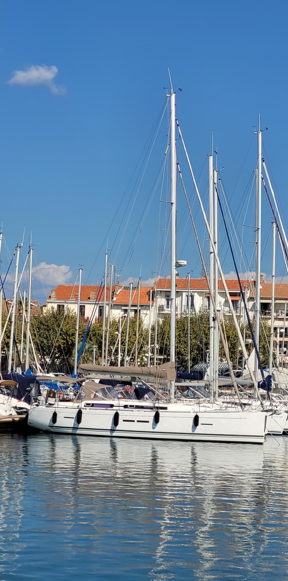 Ontspan in Saint-Raphaël: 8 uur zon op een zeilboot.