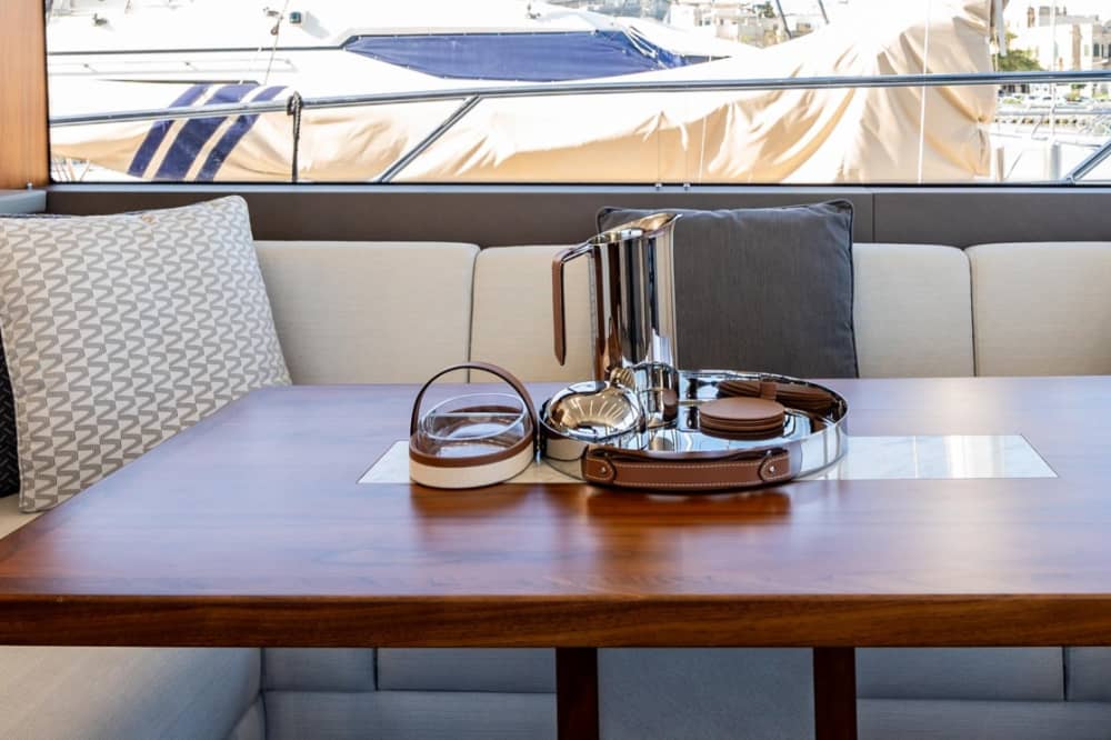 Аренда яхты на целый день – изысканный круиз на борту Sunseeker Manhattan 66