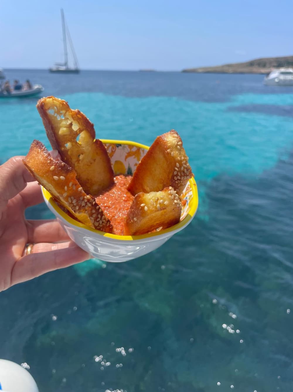 Seu dia em Trapani: Alugue uma lancha para 7h30 de exploração.