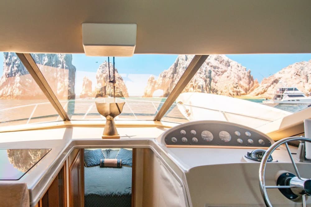 Din dag i Cabo San Lucas: Hyr en motorbåt för en heldags upptäcktsfärd