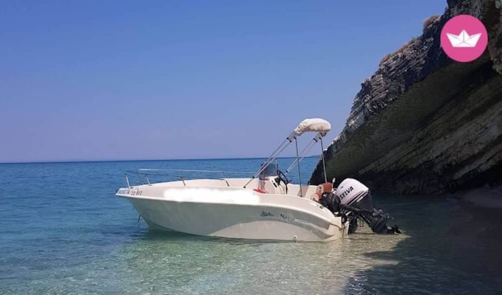 Self drive boat from alykes to shipwreck