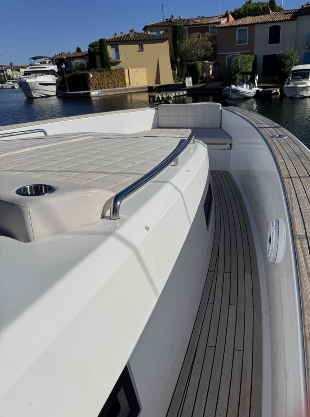 Sailing & Swimming – Private Day in the Sun