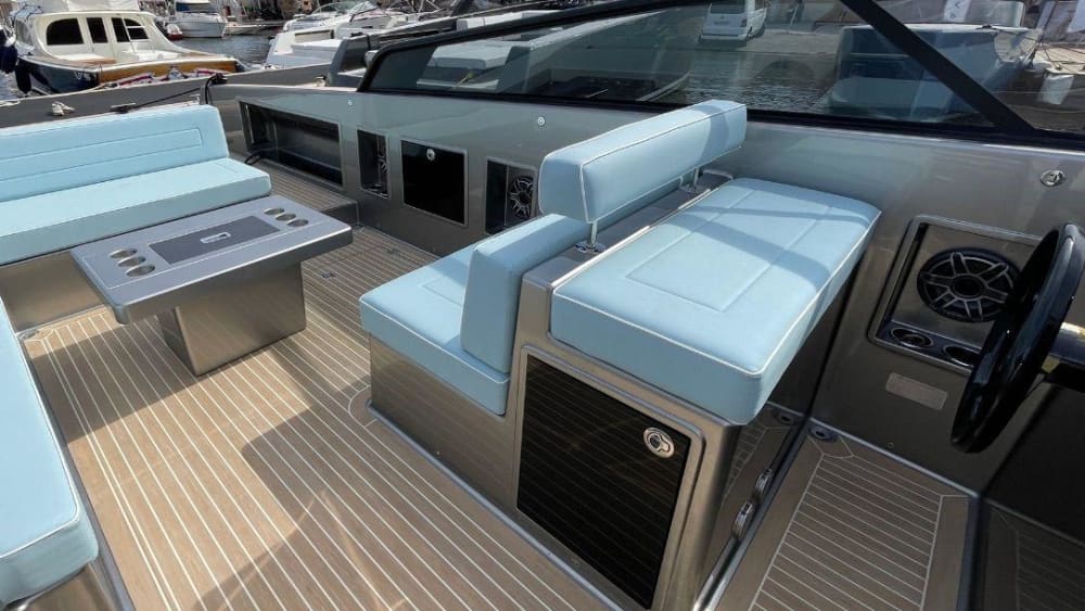 Exclusive Cruise in the Heart of the Gulf