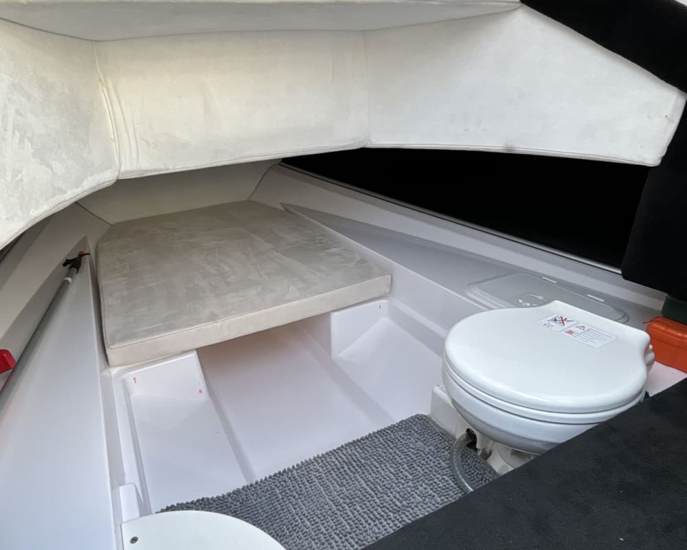 Экскурсия на скоростном катере на полдня.