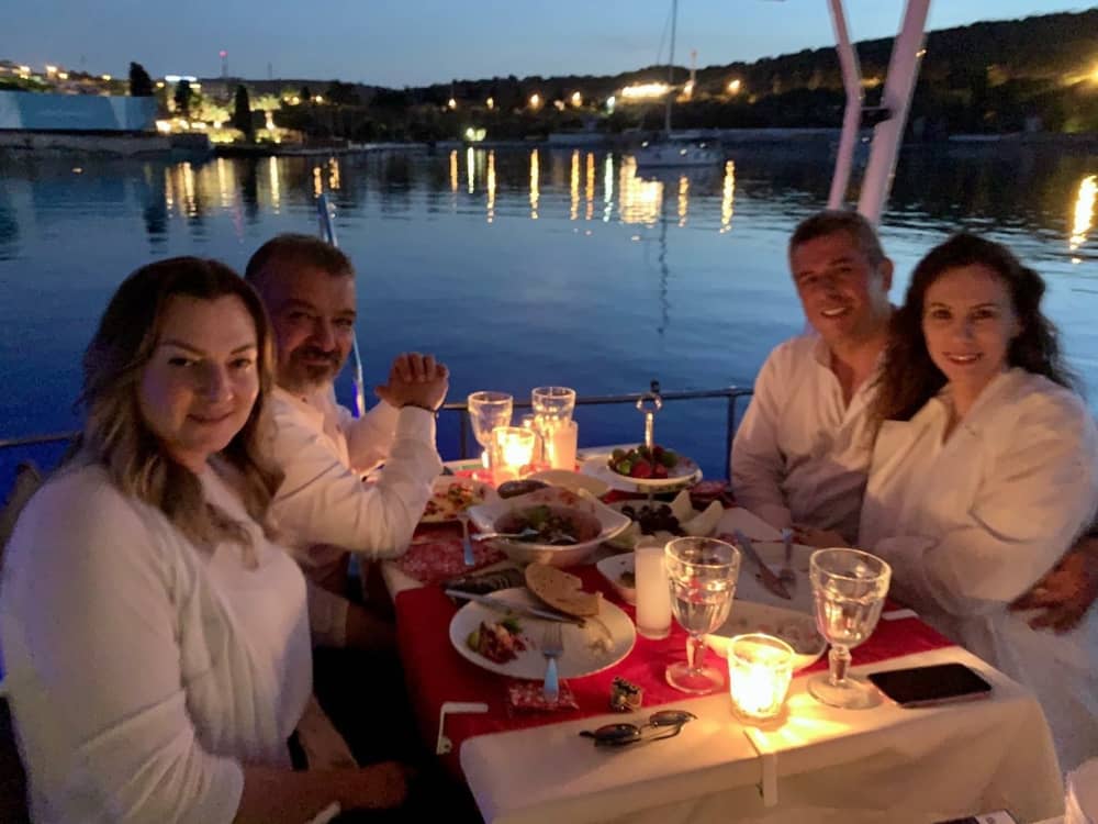 Make every moment count: A full day of sun around Çeşme on a motorboat