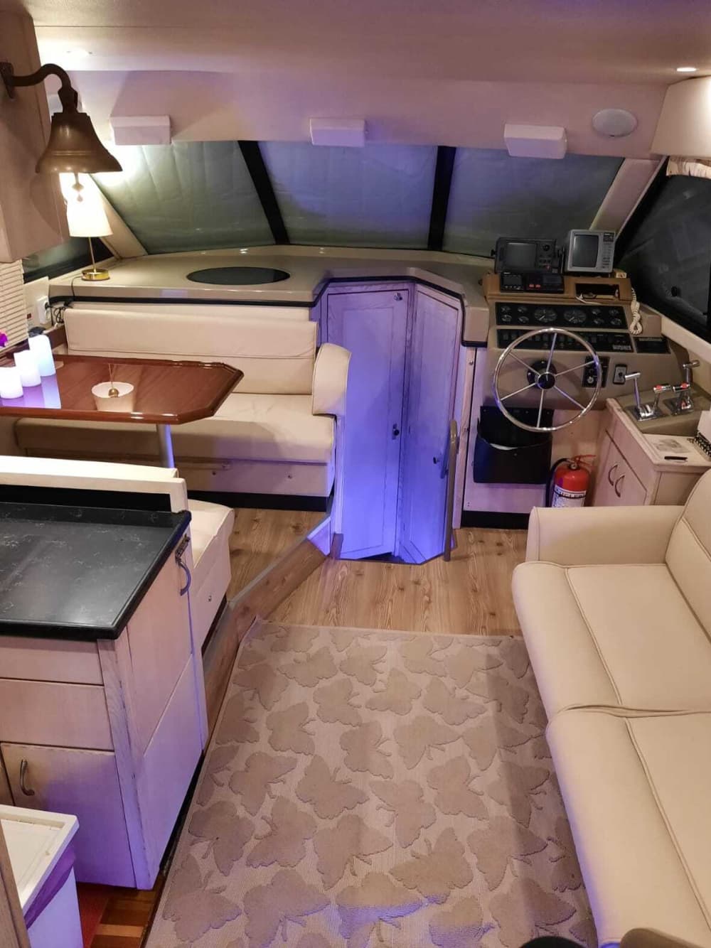 Make every moment count: A full day of sun around Çeşme on a motorboat