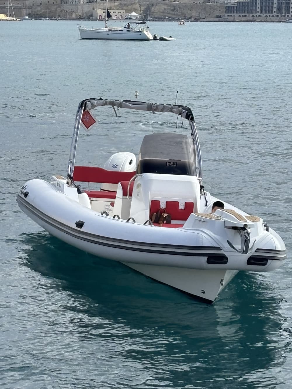 Gita privata in barca a motore intorno a Malta