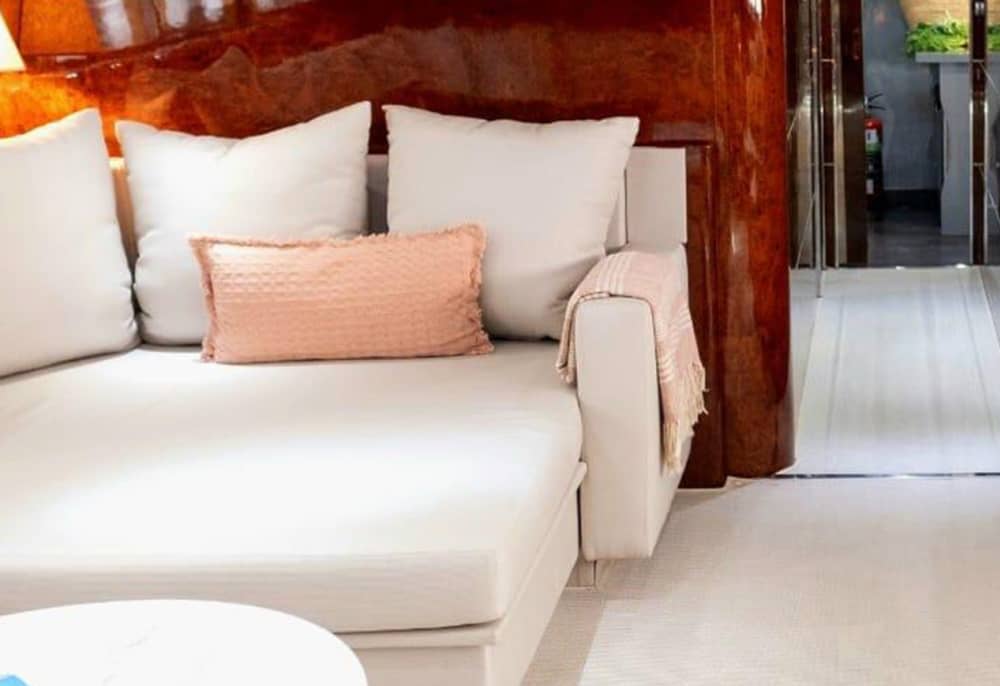 Entdecken Sie Ibiza in 9 Stunden: Ein erstklassiges Motoryacht-Erlebnis