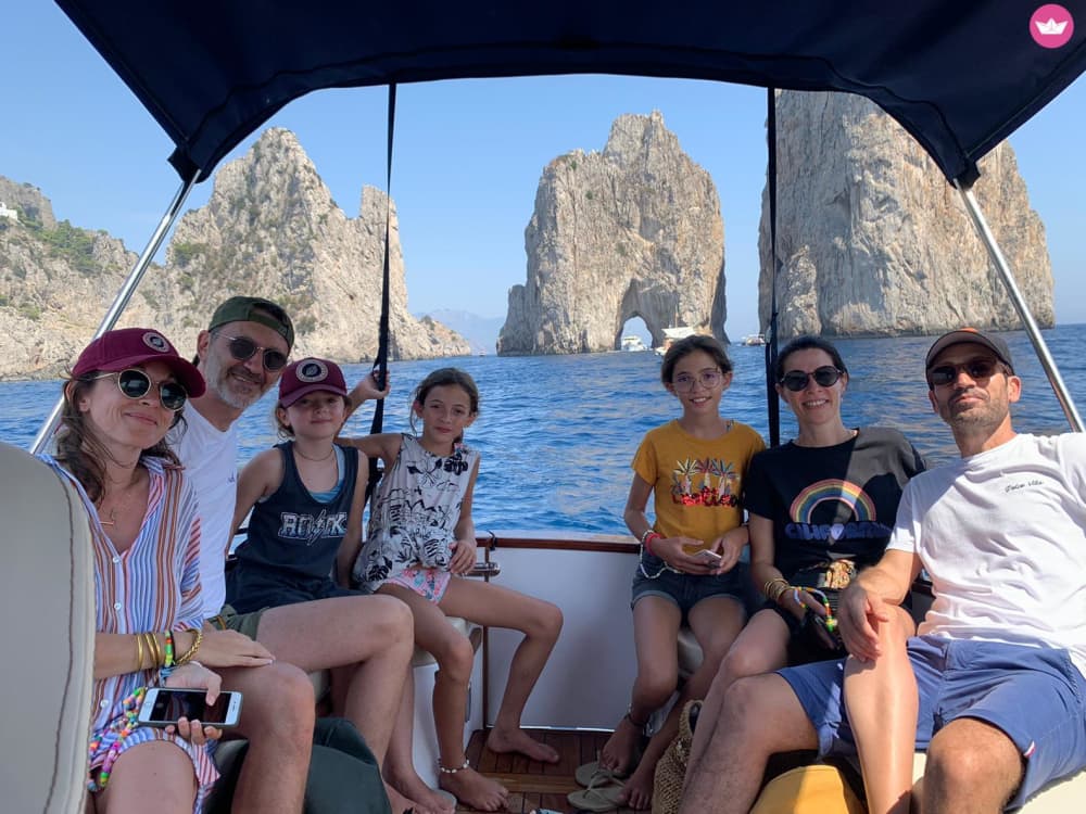 Tour privato in barca di un giorno intero sulla Costiera Amalfitana