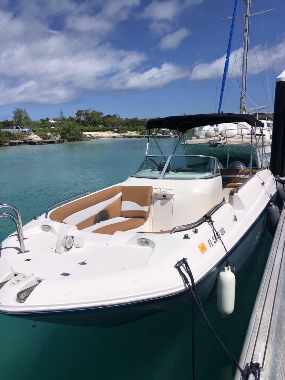 Excursion d'une journée complète aux îles Turques-et-Caïques et découverte de trésors cachés