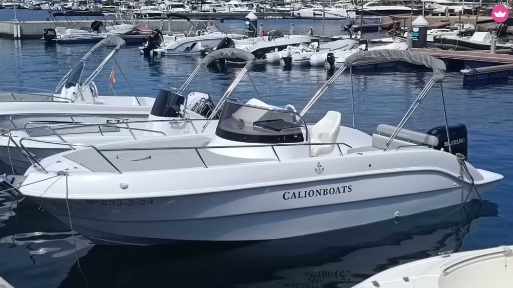8h Boat Tour from Palamós – Explore Hidden Coves
