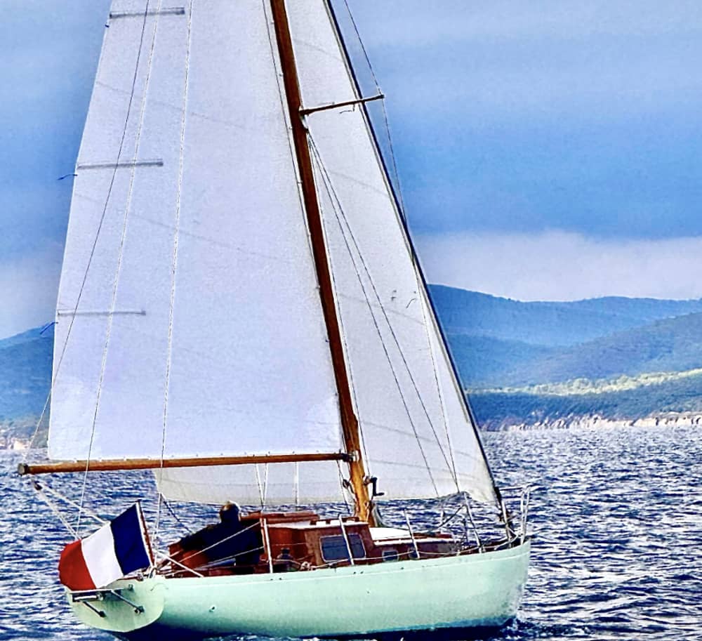 A magical escape at sunrise or sunset in the bay of Lavandou