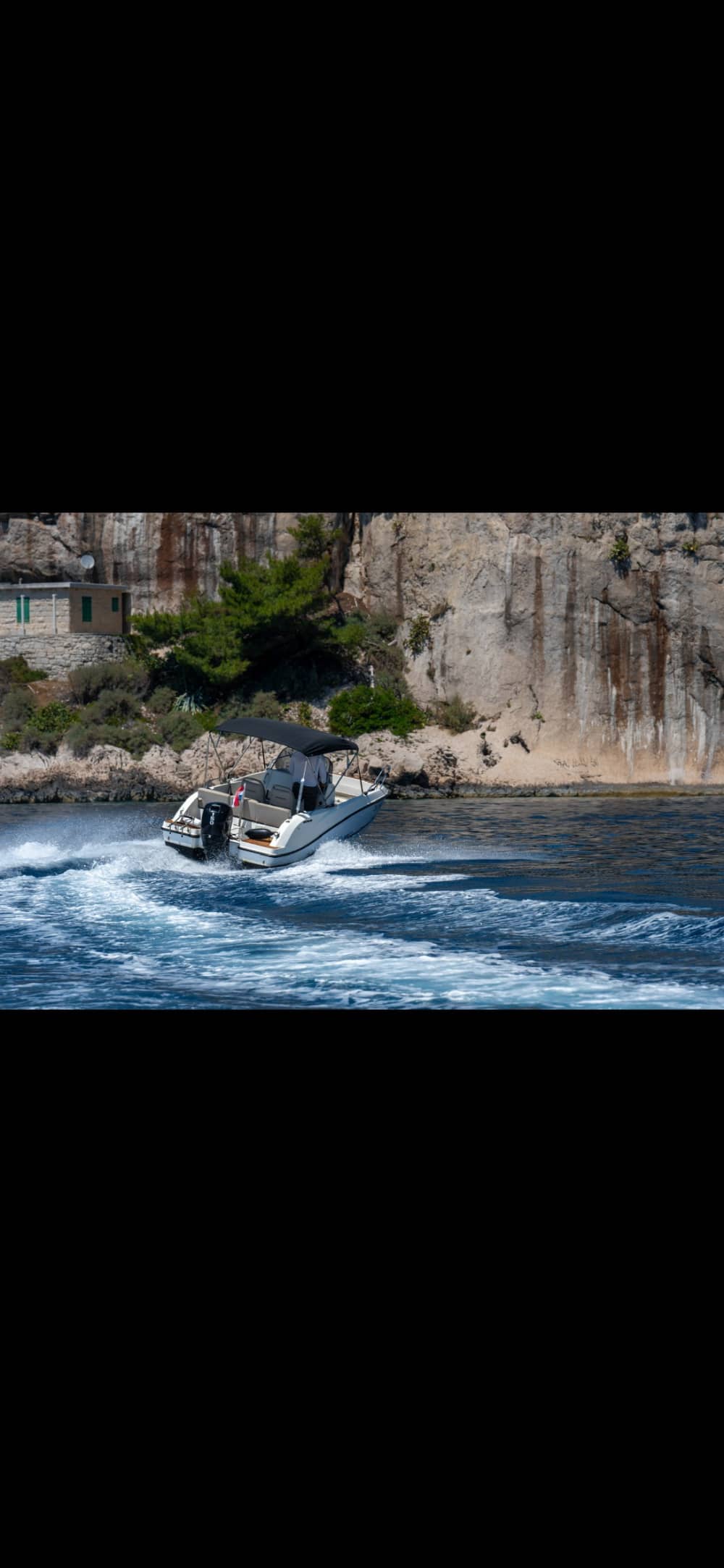 Entdecken Sie die Küste von Makarska: Ein kompletter Tagesausflug an Bord eines Motorboots