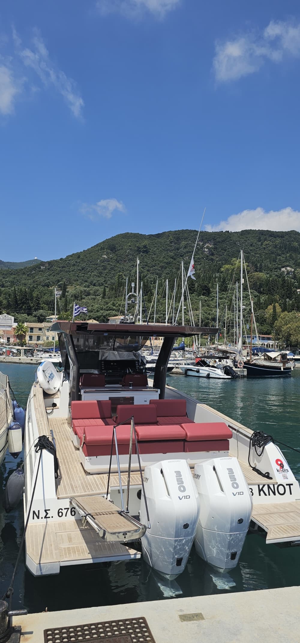 Your day in Benitses, Corfu: Rent a motorboat for 8h of discovery