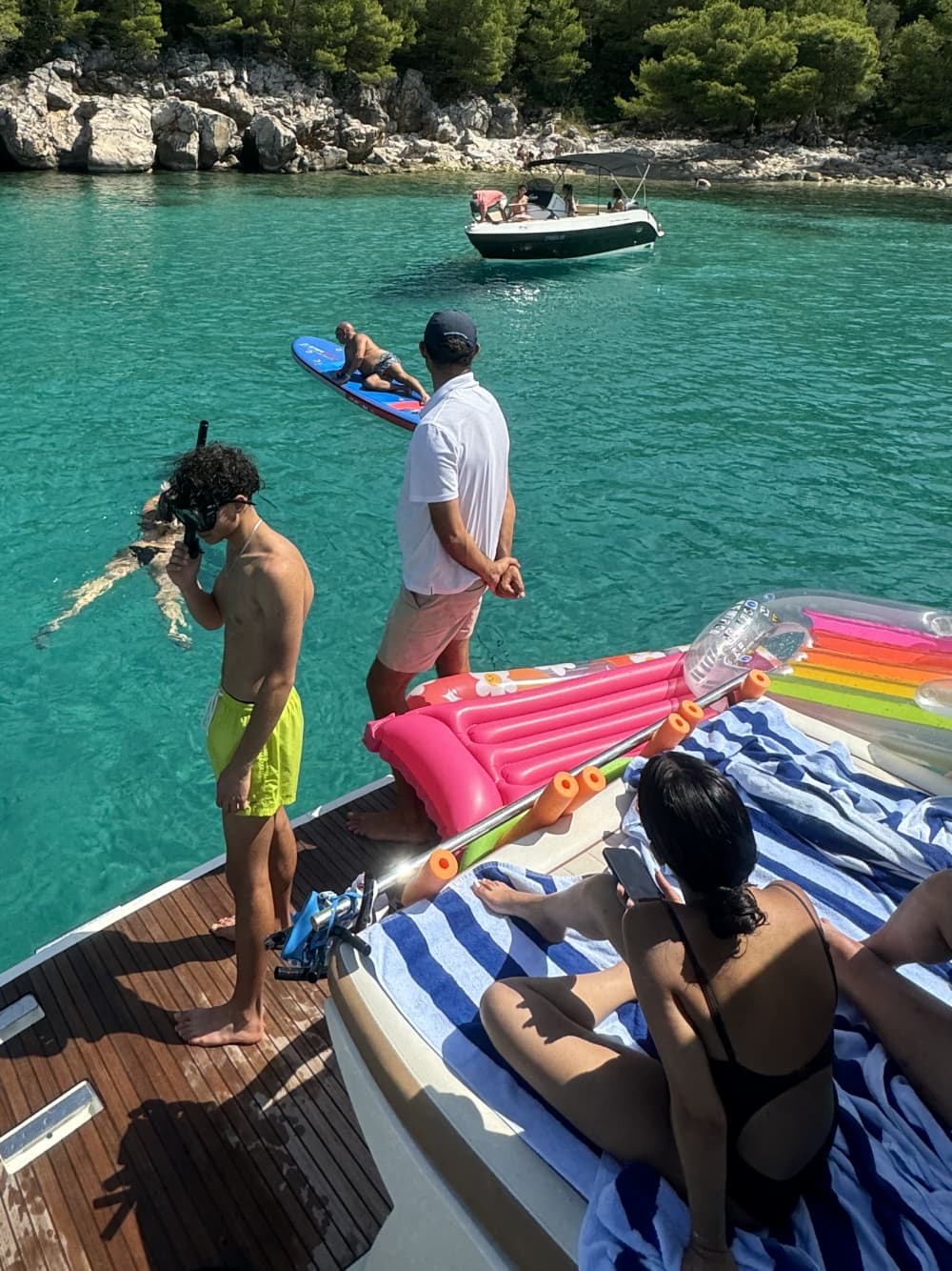 Tour privato di mezza giornata alle isole Elafiti: esplora le grotte blu e verde da Dubrovnik