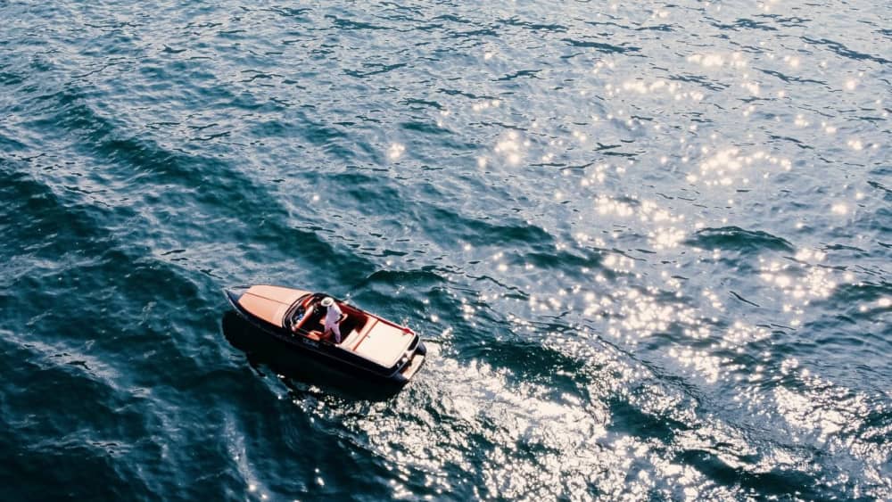 Comer See wie ein Star: Eine ganztägige klassische Bootstour