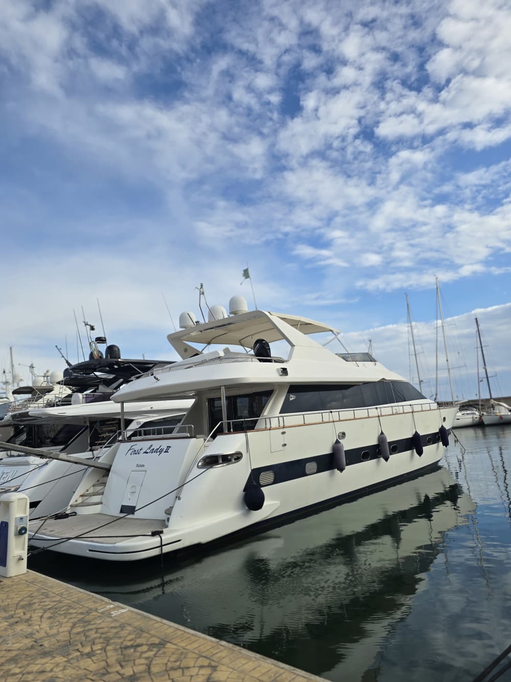 Lyxyacht på 26 meter