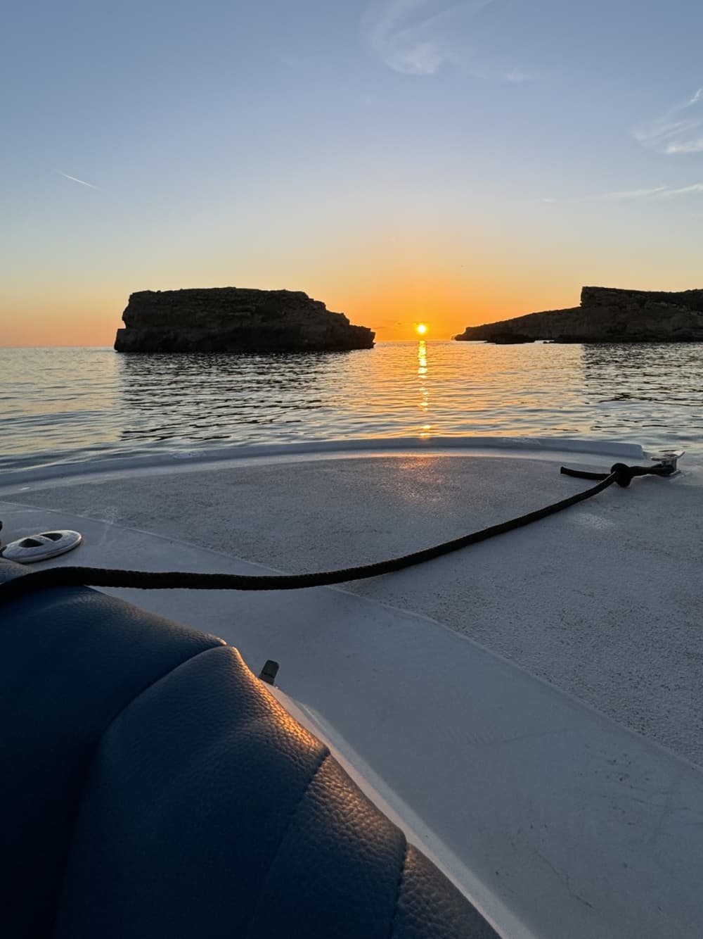 Scopri la baia di Saint Paul a bordo di un motoscafo per 9 ore.