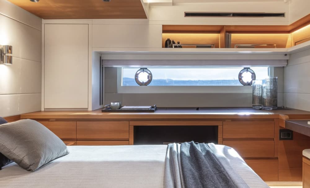 Luxury Yacht Experience – Grotta Azzurra & Faraglioni