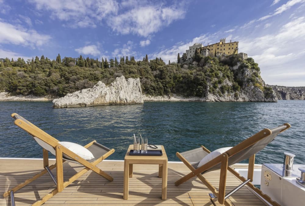 Luxury Yacht Experience – Grotta Azzurra & Faraglioni