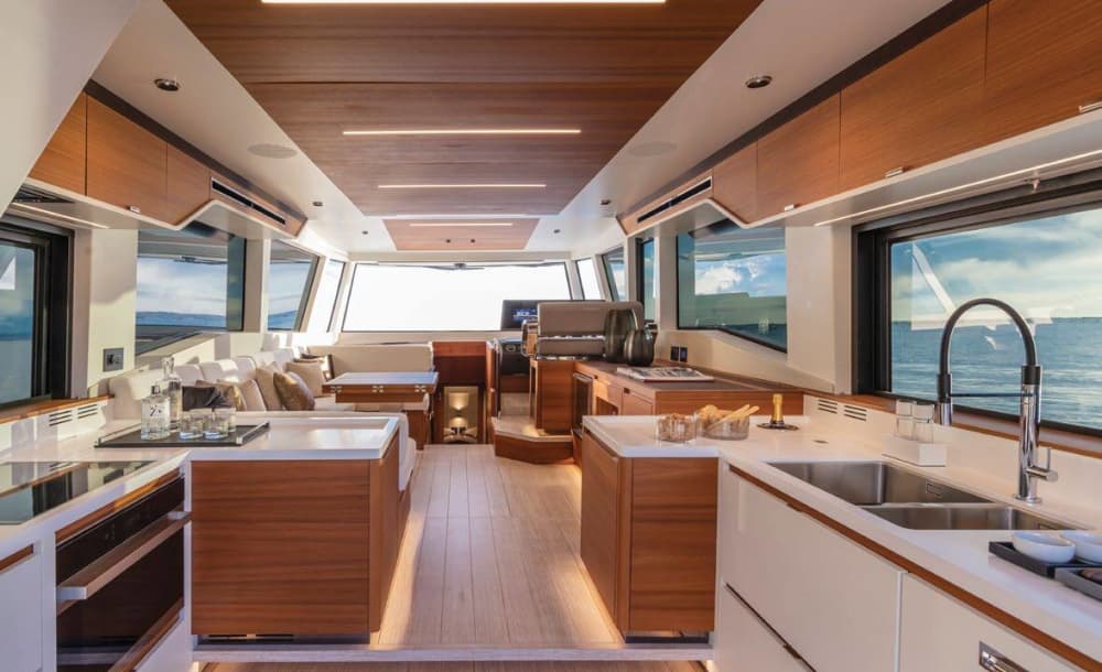 Luxury Yacht Experience – Grotta Azzurra & Faraglioni