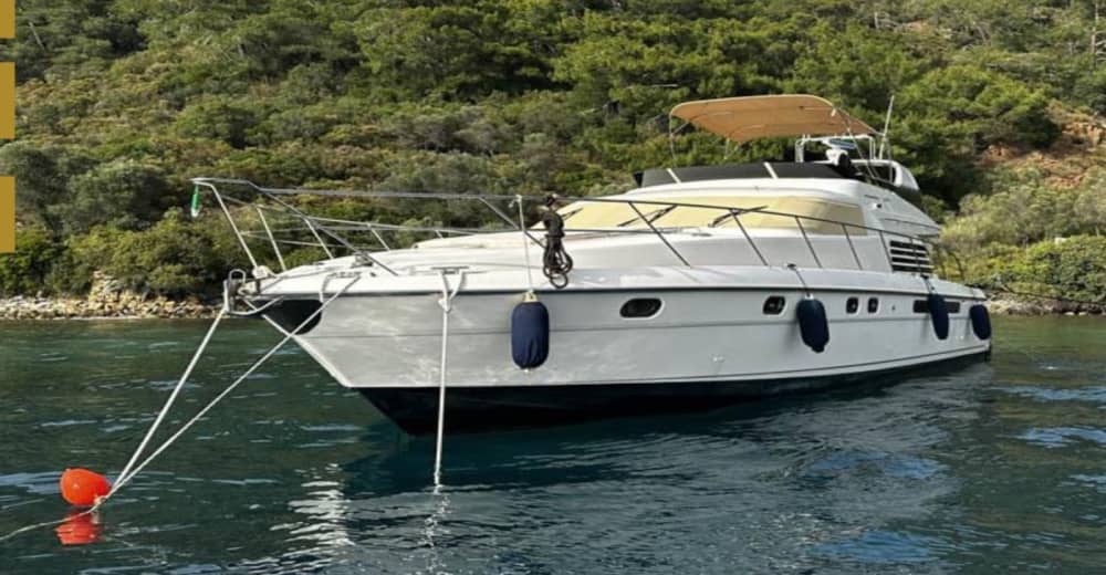 Disfruta de 9 horas en lancha motora para explorar Göcek.