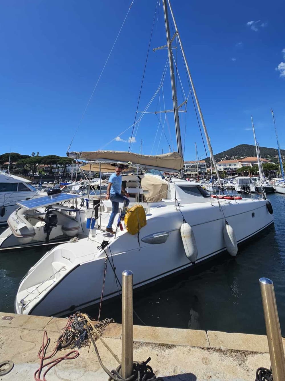 Explore Hyères and enjoy a full day of sailing on a catamaran