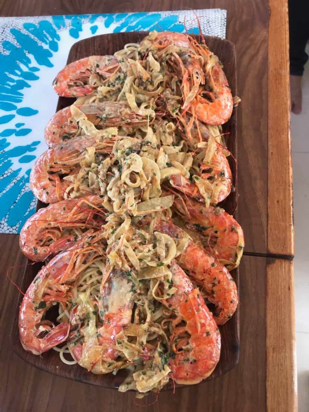 Explora Hyères y disfruta de un día completo de navegación en catamarán.